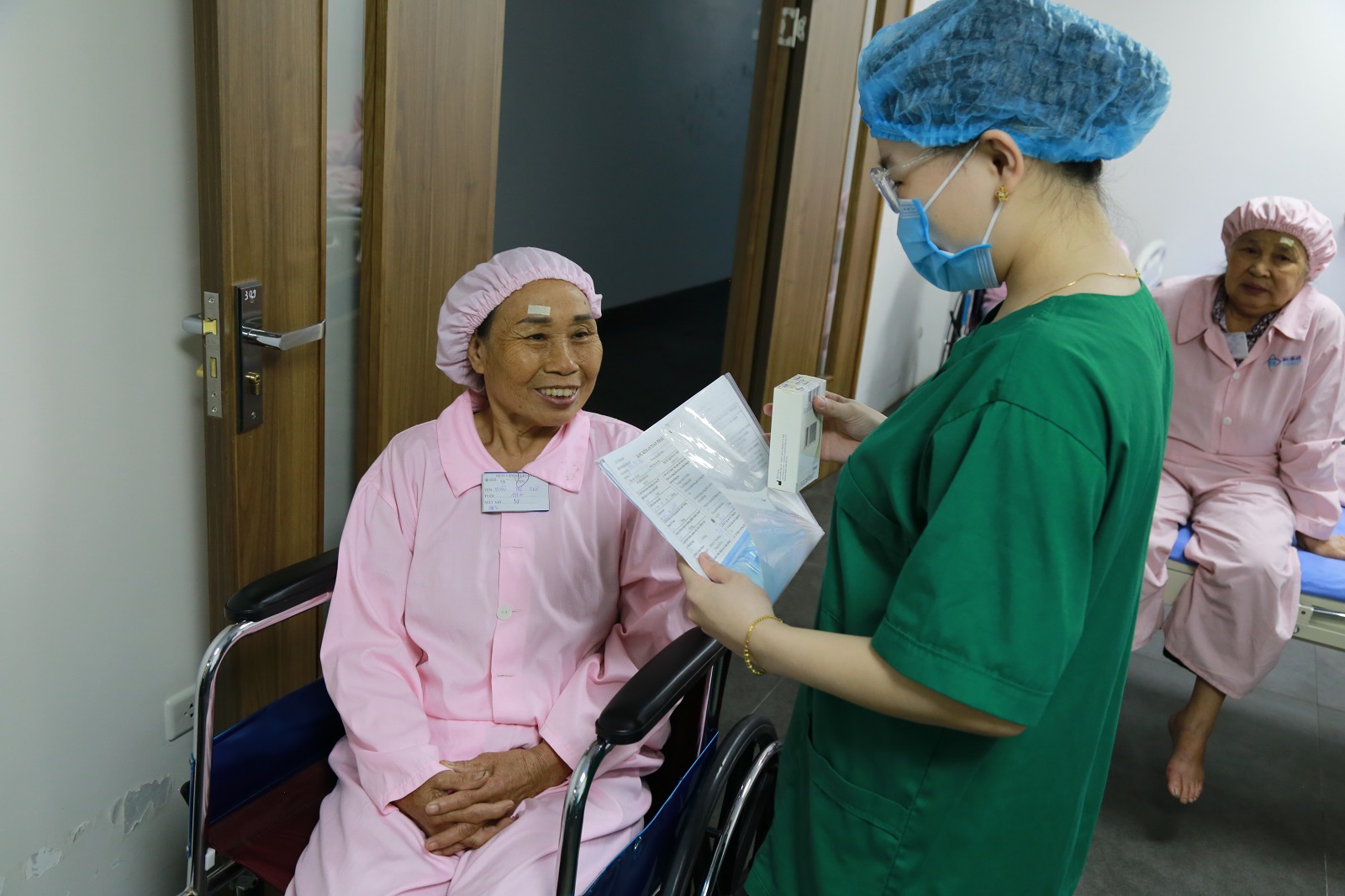 BỆNH VIỆN MẮT HOA LƯ – TRUNG TÂM CHUYÊN KHOA MẮT CÔNG NGHỆ CAO TẠI NINH BÌNH - ảnh 3