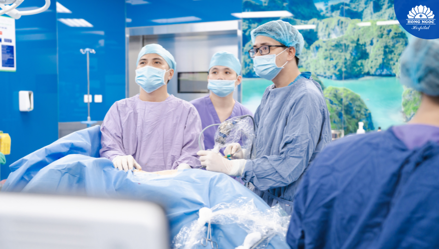 Phẫu thuật Tiết niệu & Nam khoa Công nghệ cao tại Bệnh viện Hồng Ngọc: Giải pháp toàn diện cho Sỏi, Tiền liệt tuyến và Bệnh lý Nam khoa - ảnh 1