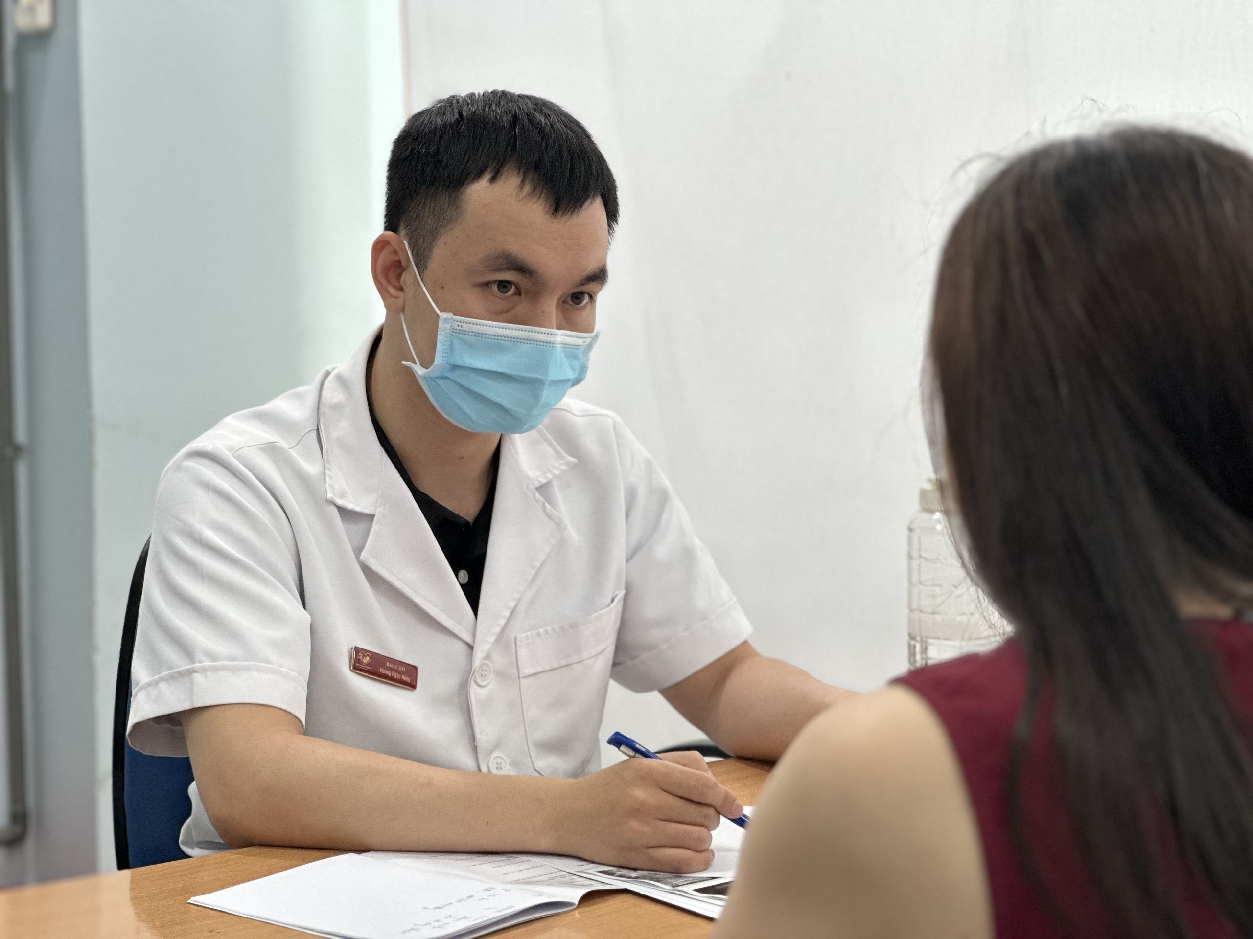 BSCKI. HOÀNG NGỌC HÙNG: CHUYÊN GIA SẢN PHỤ KHOA “ VỮNG CHUYÊN MÔN, TRỌN TÂM LÝ” - NƠI TRAO TRỌN NIỀM TIN CỦA MỌI MẸ BẦU - ảnh 2