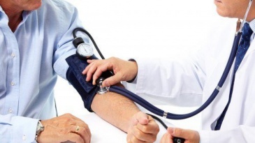 Tăng huyết áp ác tính là bệnh gì? Nguyên nhân, triệu chứng, biến chứng và Điều trị