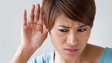 Đau tai ù tai: Nguyên nhân và Biến chứng nguy hiểm