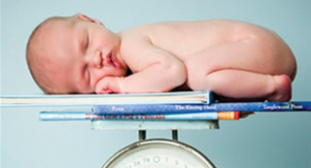 Dấu hiệu dư thừa cân ở trẻ sơ sinh và trẻ nhỏ: Khi nào cần quan tâm?