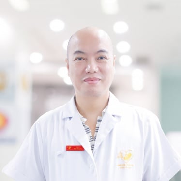 Bác sĩ Đinh Hùng Vỹ