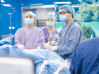 PHẪU THUẬT TIẾT NIỆU VÀ TÁN SỎI CÔNG NGHỆ CAO: XỬ LÝ TRIỆT ĐỂ SỎI THẬN, SỎI TIẾT NIỆU