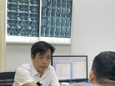 ThS.BS. Đinh Trọng Tuyên - Chuyên Gia hàng đầu trong Điều Trị Bảo Tồn Thoát Vị Đĩa Đệm