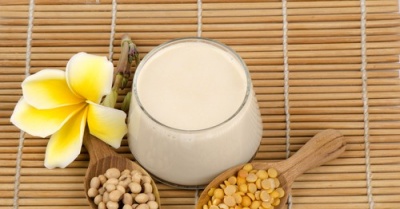 Lecithin đậu nành là thảo dược gì? Công dụng - BCare.vn ( https://bcare.vn › thao-duoc › lecithi... ) 