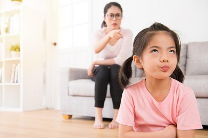 Trẻ tự kỷ hay la hét cha mẹ cần làm gì?