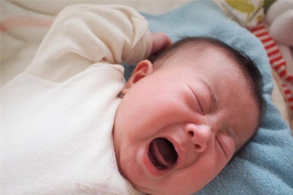 Nhận diện đúng triệu chứng viêm họng ở trẻ sơ sinh