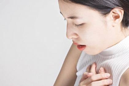 Ợ nóng thông thường hay dấu hiệu đau tim?