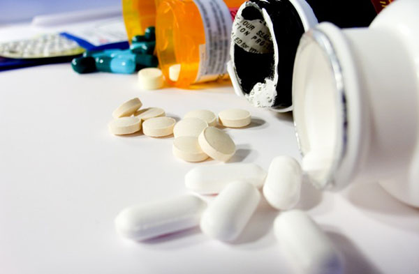 Lạm dụng thuốc kê đơn - Hình ảnh minh họa