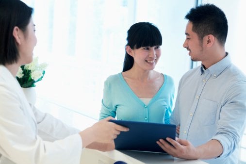 Thuốc kháng sinh Augmentin có dùng được cho phụ nữ cho con bú và bà bầu không? - ảnh 1