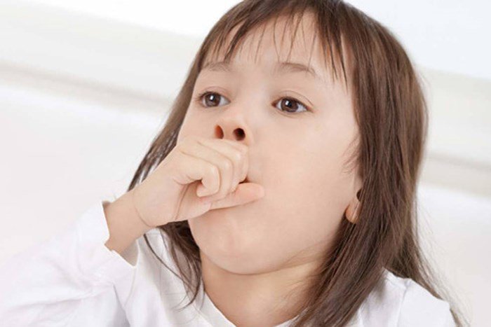 Cha mẹ cần làm gì khi bé bị nôn?, Nguyên nhân trẻ bị nôn - ảnh 2