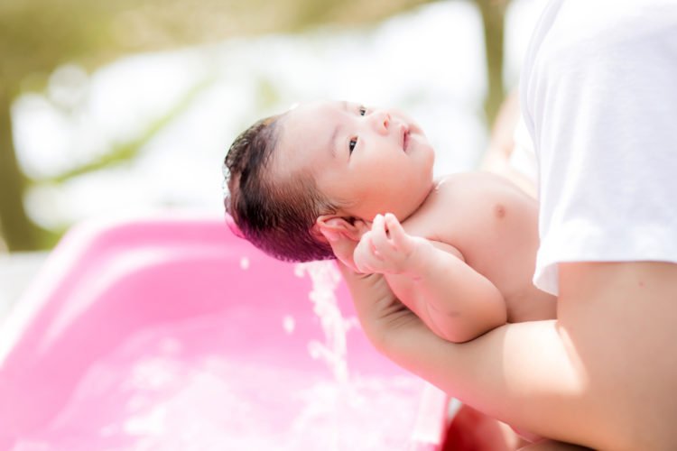 Hướng dẫn Cách chăm sóc rốn cho trẻ sơ sinh - ảnh 1