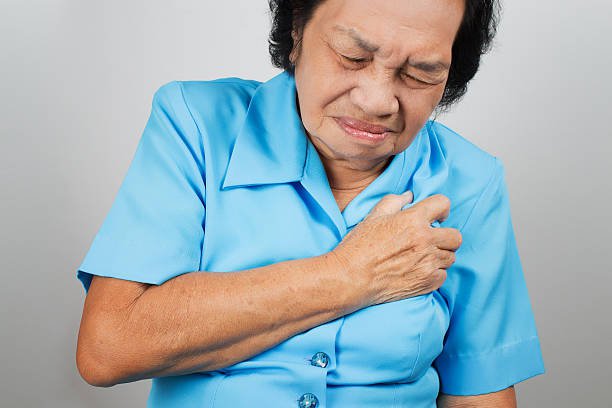 Hẹp van động mạch chủ là gì?, Nguyên nhân, triệu chứng và Cách điều trị - ảnh 1
