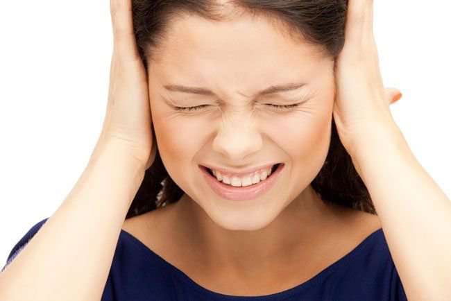 Đau tai ù tai: Nguyên nhân và Biến chứng nguy hiểm - ảnh 1