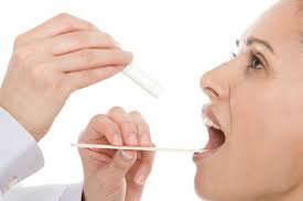 Triệu chứng khô miệng khi xạ trị ung thư đầu cổ bệnh nhân cần biết - ảnh 1