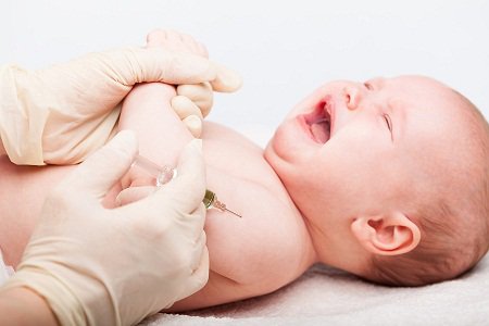 Trẻ sinh ra từ mẹ bị viêm gan B: Vì sao cần tiêm vắc xin phối hợp cùng huyết thanh kháng viêm gan B?