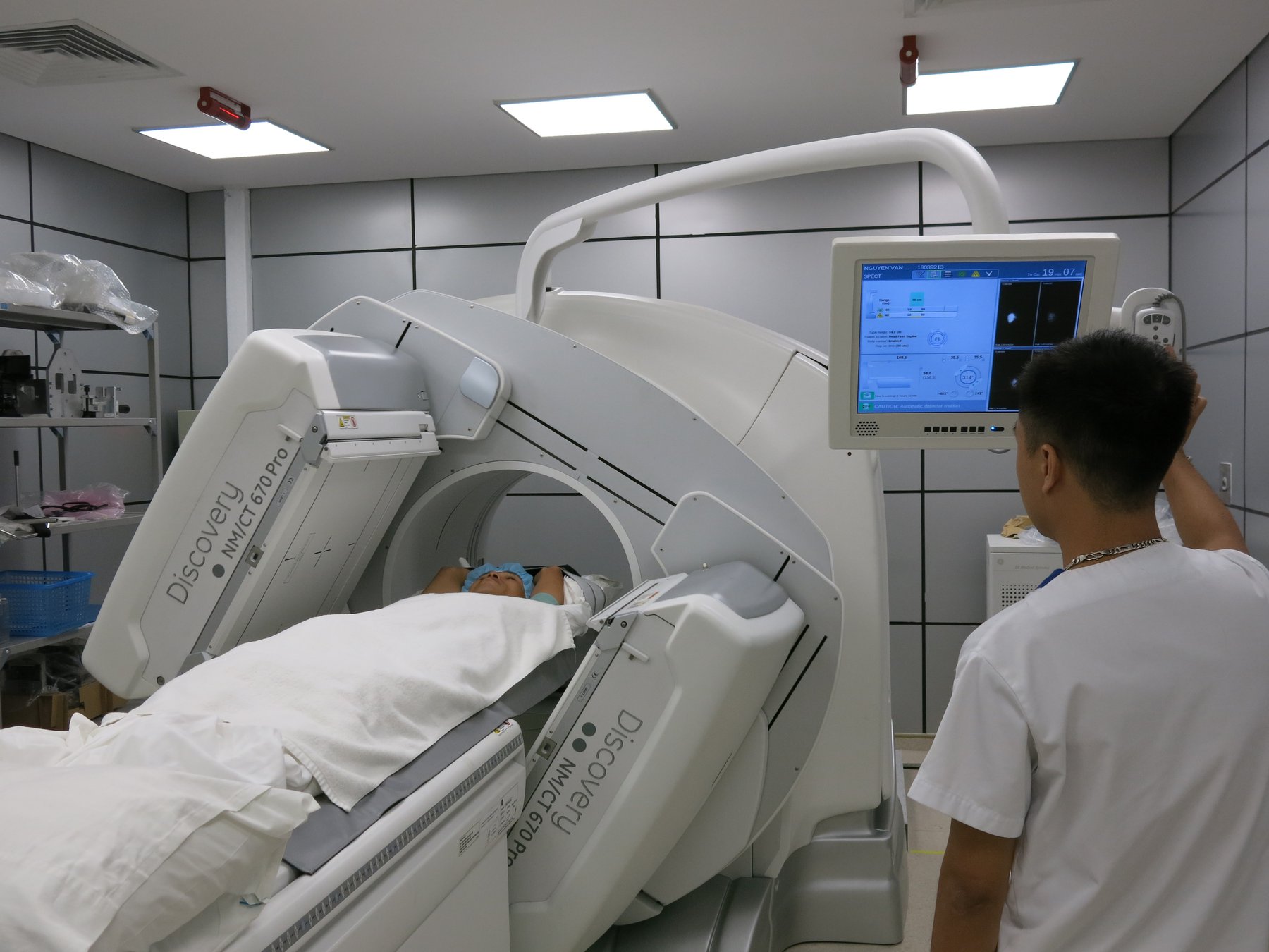 Hai kỹ thuật kiểm tra thận: Siêu âm và xạ hình - ảnh 2