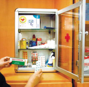 Hướng dẫn chăm sóc tại nhà cho người bị thoái hóa điểm vàng thể ướt - ảnh 5