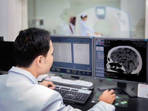Hội chứng khóa trong: Nguyên nhân và triệu chứng - ảnh 3