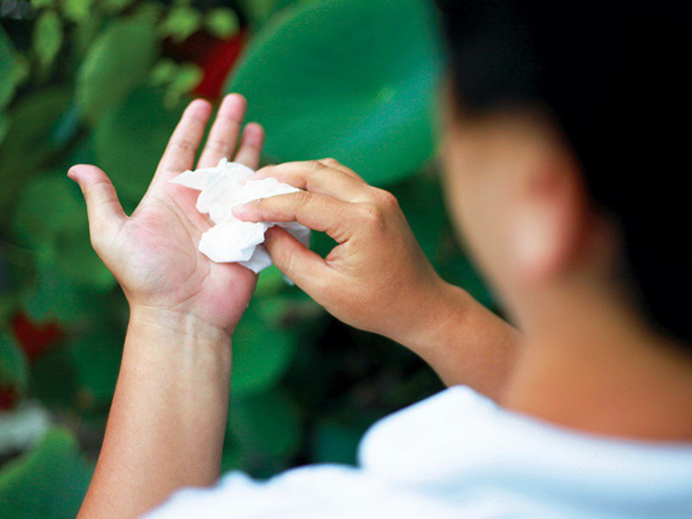 Được giải thoát bệnh mồ hôi tay đeo đẳng 30 năm sau ca mổ nội soi 30 phút