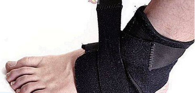 Niềng trên mắt cá chân